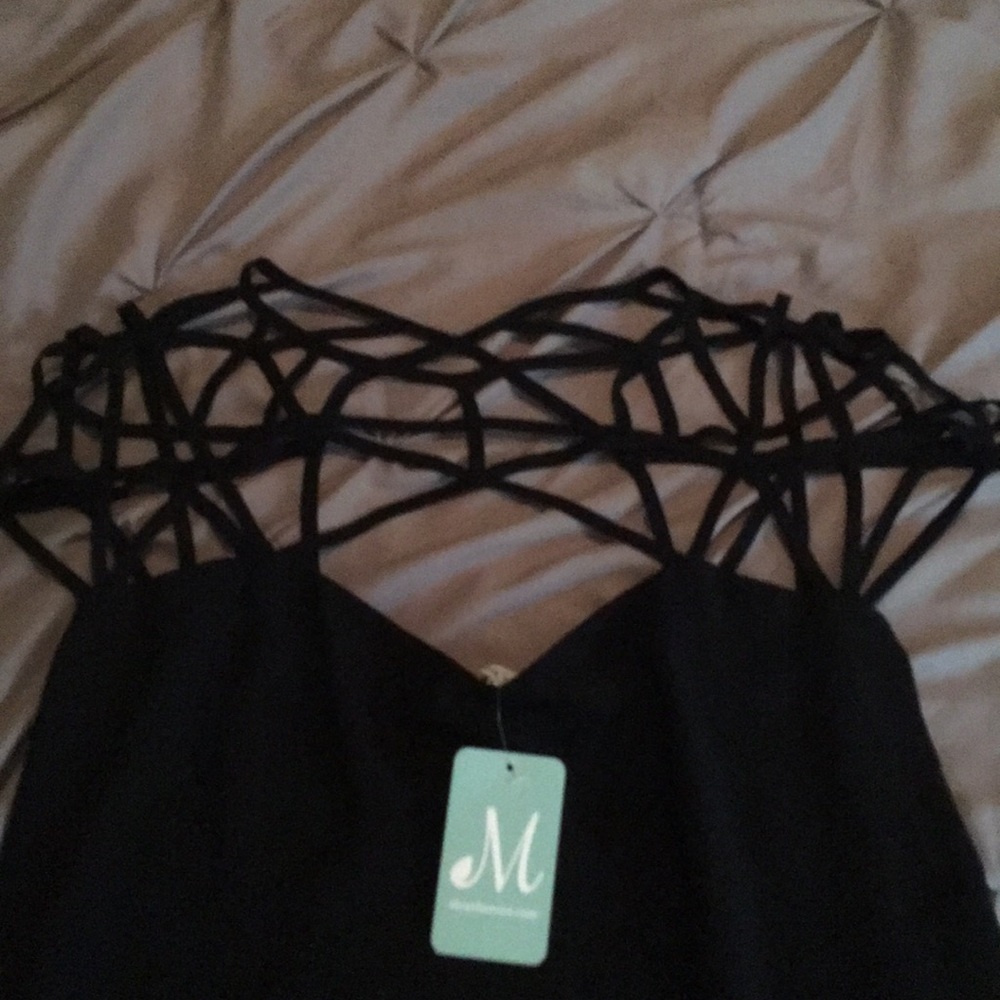 Top - Picture 2 of 2